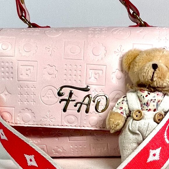 FAO Schwarz Kids 3 Purse Wardrobe Bundle in Pink, Black and White - Picture 15 of 16